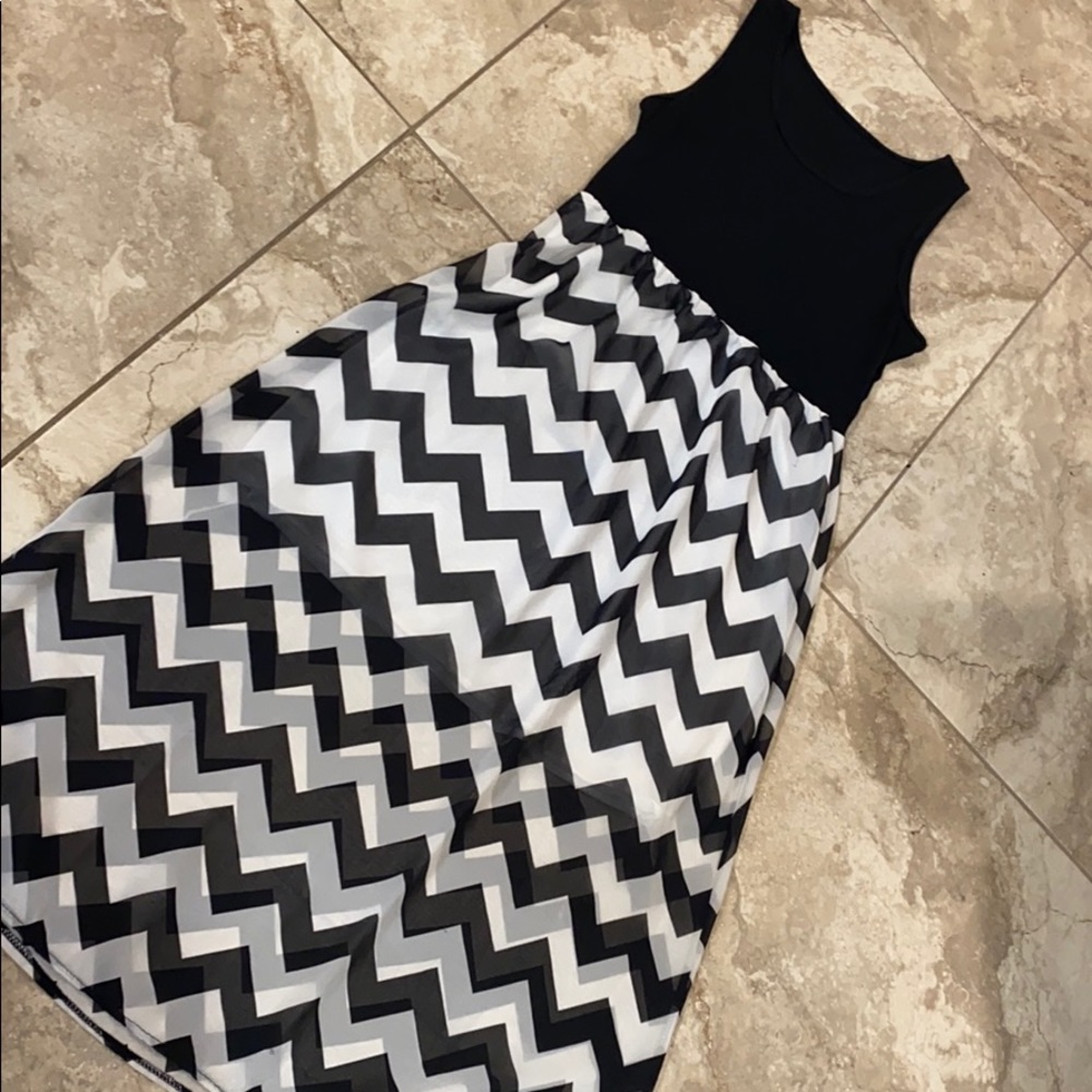 LAST CHANCE Chevron Maxi Dress